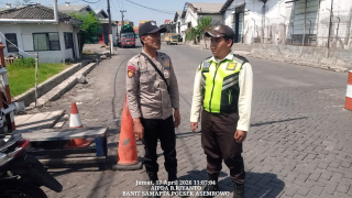 Polsek Asemrowo Laksanakan Patroli Pemantauan Pergudangan Kalianak Barat