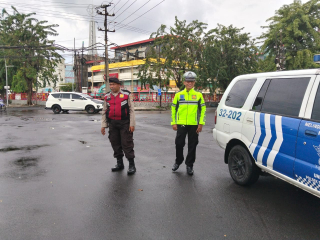 Patroli Harkamtibmas dan Pemantauan Arus Lalu Lintas di Jalan Bunguran, Personil Polsek Pabean Cantikan Pastikan Situasi Aman dan Lancar