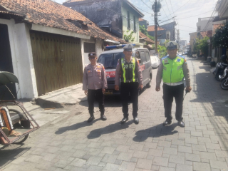 Polsek Semampir Tingkatkan Patroli Harkamtibmas di Jalan Petukangan, Antisipasi Gangguan Keamanan
