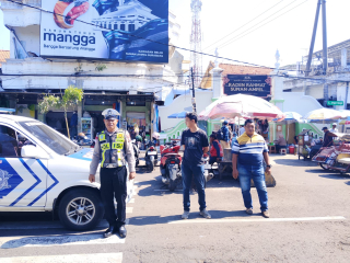 Polsek Semampir Intensifkan Patroli Kamtibmas di Kawasan Wisata Religi Sunan Ampel