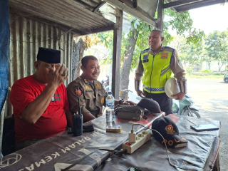 Satlantas Polres Pelabuhan Tanjung Perak Intensifkan Sosialisasi Tatap Muka, Edukasi Masyarakat Tertib Berlalu Lintas