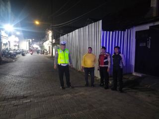 Polsek Semampir Patroli Harkamtibmas di Jalan Petukangan, Antisipasi 3C dan Parkir Liar