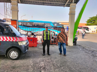 Polsek Semampir Patroli Harkamtibmas di Terminal Religi Ampel, Antisipasi 3C dan Parkir Liar