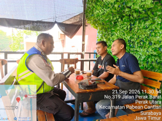 Satlantas Polres Pelabuhan Tanjung Perak Rutin Sosialisasi Tertib Berlalu Lintas kepada Masyarakat