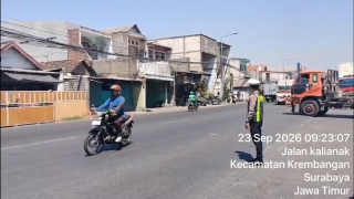 Polsek Krembangan Patroli di SPBU Kalianak, Antisipasi Kemacetan dan Laka Lantas