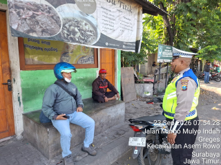 Satlantas Polres Tanjung Perak Rutin Sosialisasi Tertib Berlalu Lintas kepada Masyarakat