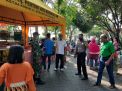 Polsek Krembangan Kawal Pembagian BST Untuk Warga Yang Terdaftar PKH
