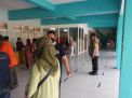 Personil Polsek Semampir Kawal Pembagian BST di Terminal Ampel