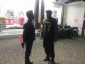 Satsabhara Polres Tanjung Perak Titip Pesan Waspada Curanmor Kepada Petugas Parkir