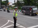 Polsek Kenjeran Atur Lalu Lintas Pagi, Cegah Kemacetan