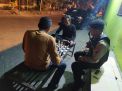 Satsabhara Polres Tanjung Perak Patroli Pemukiman, Sampaikan Himbauan Waspada Orang Tak Dikenal