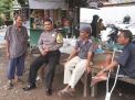 Babinkamtibmas Krembangan Utara Sampaikan Pesan Anti Hoax Ke Warga Jalan Kemudi