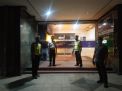 Polsek Pabean Cantikan Pantau Keamanan di Kantor Bank Melalui Kegiatan Patroli Malam