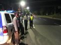 Polsek Asemrowo Gelar Patroli Mobile Malam Hari, Antisipasi Kriminalitas Jalanan & Balap Liar