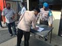 Urkes Polres Tanjung Perak Lakukan Cek Suhu Badan, Cegah Masuknya Orang Dengan Gejala Covid-19