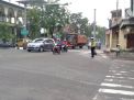 Unit Lantas Polsek Semampir Atur Lalu Lintas di Pagi Hari