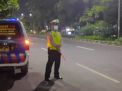 Polsek Krembangan Gelar Patroli Mobile di Jalan Demak, Ciptakan Rasa Aman