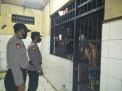 Antisipasi Tahanan Sakit & Penyelundupan Barang Terlarang, Polsek Kenjeran Lakukan Pengecekan Rutin