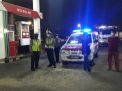 Cegah Kriminalitas di SPBU, Polsek Asemrowo Gelar Patroli Malam