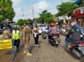 Polres Tanjung Perak Gelar Operasi Masker Bersama Personil Gabungan di Jalan Tanjungsari Dipimpin Kapolsek Asemrowo
