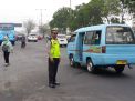 Beri Pelayanan Kepada Masyarakat, Polsek Asemrowo Laksanakan Pengaturan Pagi