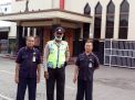 Babinkamtibmas Perak Timur PAM Kebaktian Minggu di Gereja Pantekosta