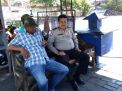 Babinkamtibmas Ampel Sampaikan Pesan Waspada Curanmor Ke Koordinator Petugas Parkir
