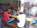 Panit Binmas Polsek Semampir Sambang Warga Sawahpulo, Sosialisasikan SPKT Door To Door