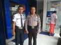 Babinkamtibmas Sidotopo Wetan Sambang Kantor BRI, Titip Pesan Waspada 3C