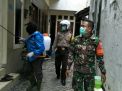 Babinkamtibmas Nyamplungan Bersama Instansi Samping Laksanakan Penyemprotan Disinfektan