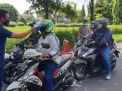 Polsek Krembangan Lakukan Check Point Ke Pengendara Motor Dalam Rangka PSBB