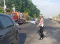 Cegah Kemacetan Pagi, Unit Lantas Polsek Asemrowo Laksanakan Pengaturan Rutin