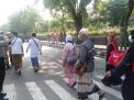 Polsek Semampir Atur Lalu Lintas Pagi di Depan Pintu Masuk Wisata Religi Ampel