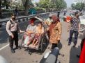 Wakapolsek Semampir Bersama Camat Pimpin Operasi Masker di Jalan Nyamplungan
