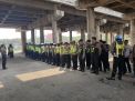 Satsabhara Polres Tanjung Perak Lakukan Pengamanan Jalur Bonek di Pintu Tol