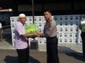 Kapolres Bagikan Bingkisan Lebaran Secara Simbolis