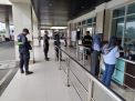 Satsabhara Polres Tanjung Perak Patroli Pelabuhan GSN, Sampaikan Pesan Waspada Gendam