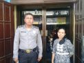 Babinkamtibmas Morokrembangan Pam Ibadah di Gereja GPID