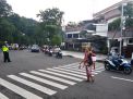 Cegah Kemacetan, Satlantas Polres Tanjung Perak Rutin Atur Lalu Lintas Pagi
