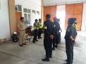 Babinkamtibmas Genting Kalianak Beri Pengarahan PAM Logistik Pemilu Ke Anggota Linmas