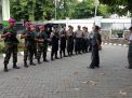 Personil Pengamanan TNI-Polri Tetap Lakukan Penjagaan di PPK Kenjeran