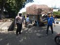 Unit Lantas Polsek Krembangan Atasi Kemacetan di Jalan Gresik