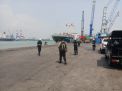 Satsabhara Polres Tanjung Perak Bareng Pelindo, Lakukan Patroli Antisipasi Parkir Liar