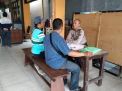 Babinkamtibmas Wonokusumo Sosialisasikan SPKT Door To Door Ke Pengurus Kampung