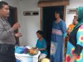 Babinkamtibmas Krembangan Utara Sambang Ibu-Ibu Warga Pesapen Pasar Sampaikan Jaga Kerukunan
