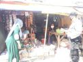 Babinkamtibmas Ujung Pantau Penerapan PSBB di Pasar Hangtuah, Sampaikan Pemberlakuan Jam Malam