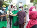 Babinkamtibmas Wonokusumo Bersama Instansi Samping Bagikan Masker Gratis Ke Warga Tenggumung