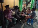 Babinkamtibmas Tambak Wedi Sampaikan Himbauan Tidak Keluar Rumah Kepada Penderita Covid-19