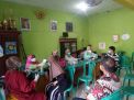 Polsek Krembangan Kawal Pelaksanaan Vaksinasi Covid-19 di Jalan Tambak Asri