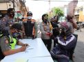 Kapolres Tanjung Perak Pimpin Operasi Yustisi Penerapan Protokol Kesehatan di Jalan KH Mas Mansyur